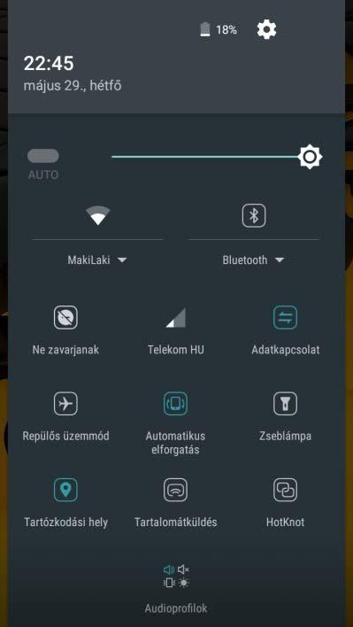 Hálózati térerő Zene lejátszása Nem fogadott hívás Érvényes GPS jel Olvasatlan üzenet Letöltött alkalmazás Letöltés befejezve Aktív ébresztés Hívás folyamatban Akku szint USB