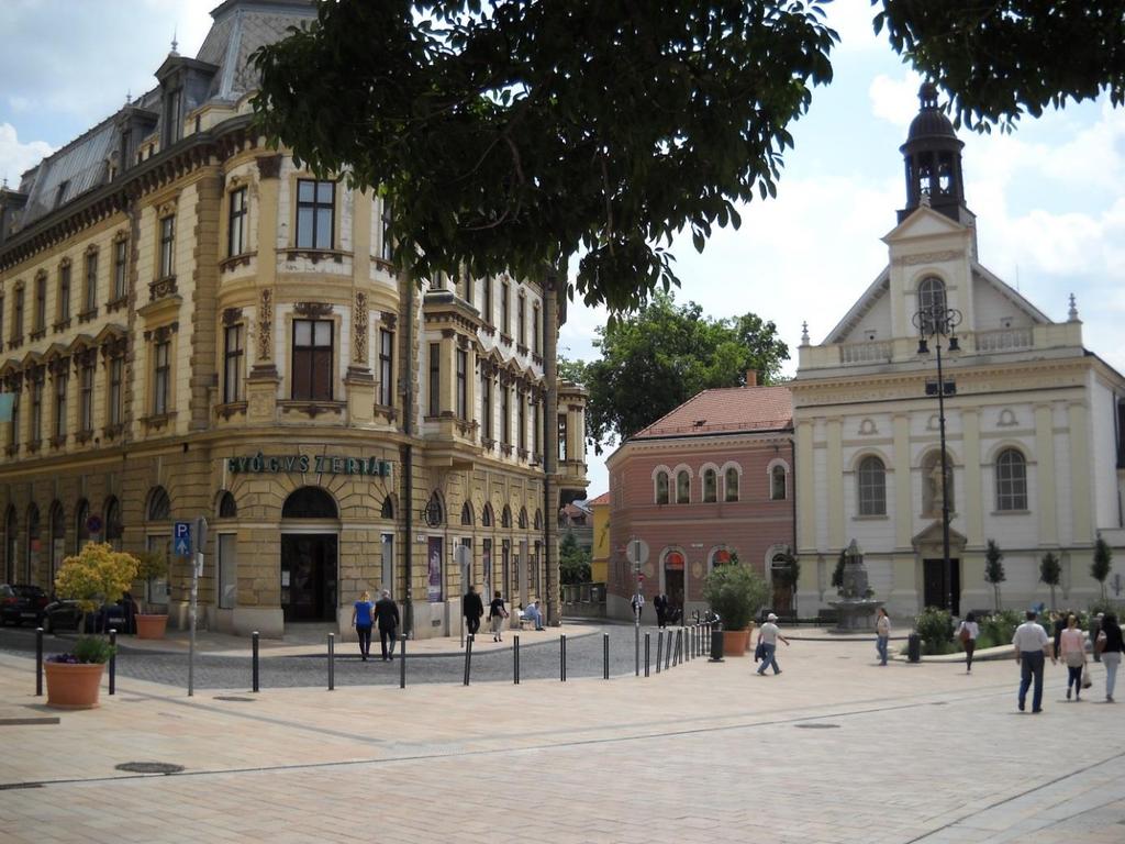 Az Aranysas negyedik helye 1950-től, a korábbi Gránátalma patika