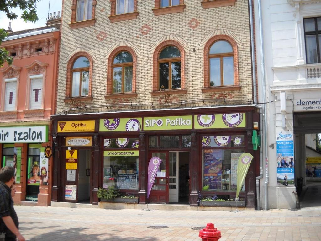 A Reményhez Patika helyén működő