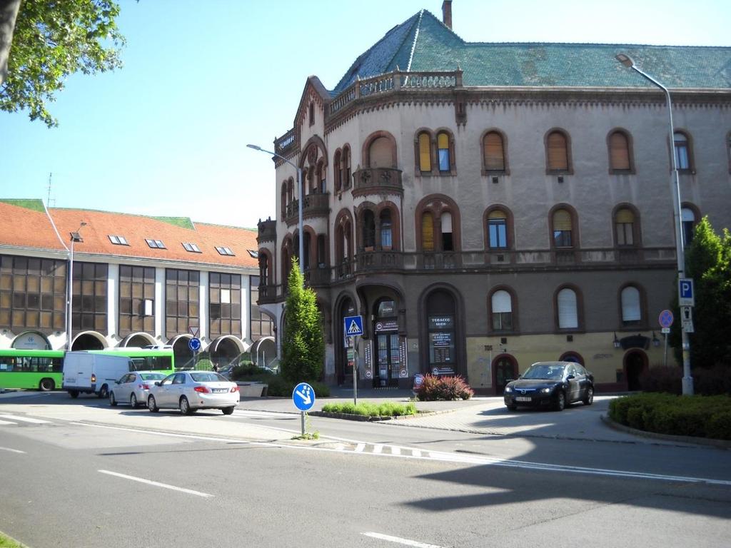 PETŐFI PATIKA 1923-ban Petőfi Sándor születésének centenáriumán nyitott meg a város 10.