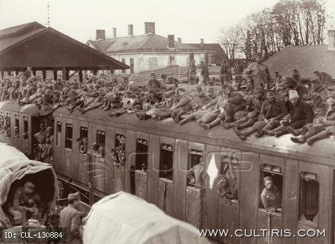 fosztogat 1918. november 23-án a román csapatok megszállják Gyimesbükk állomást.