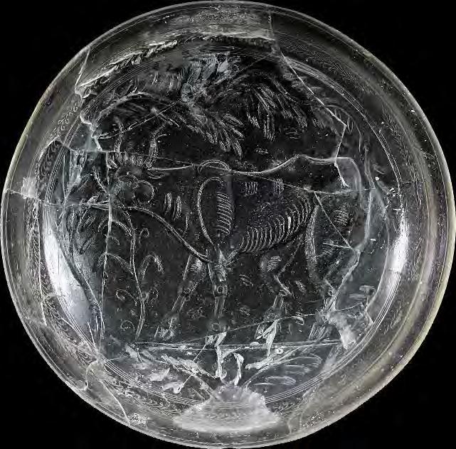 122, középen balra Gyűrű 3 Nemesvámos-Balácapuszta (1988) Arany gyöngydrótból forrasztott, granulációval díszített Átm.: 2,3 cm LDM Ve