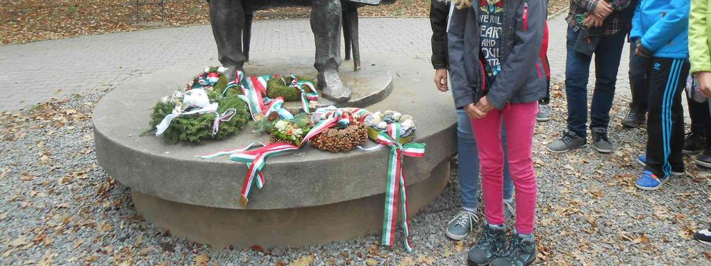 ) Központi szerepköre nagyrészt a török uralom alóli felszabadulás után is megmaradt, majd az 1850-1867 közötti időszakban a Habsburgok által Magyarország területén megszervezett öt kerület egyikének