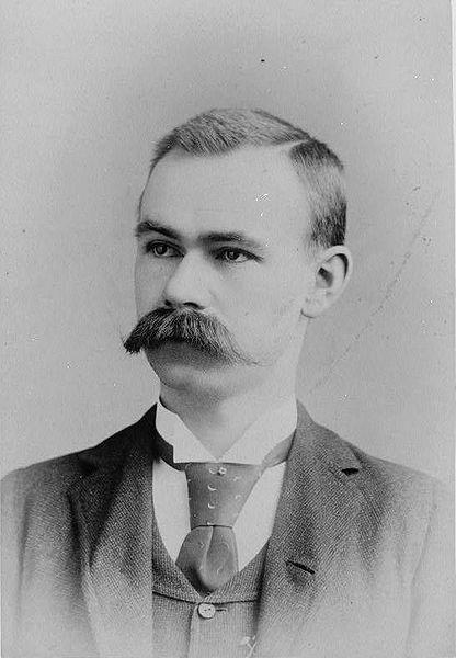 Dr. Herman Hollerith Az utóbb a számítástechnika területén felhasznált lyukkártyaformátum története az 1890-es amerikai népszámláláskor kezdődött.