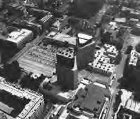 Louis Kahn: Yale Center for British Arts 1974; Edvard Ravnikar: Kongresni Trg, Iker -tornyok 1978; George McCreery: MIT Building 20 1943-1998; Kozolec (szénaszárító) Szlovéniában 110-111 BEFEJEZETLEN