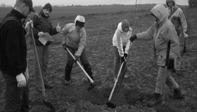 Alberto Magnaghi olasz territorialista várostervező metodikájába illesztve a hosszútávú területi jegyeknek (közeg és táj) feleltettünk meg.