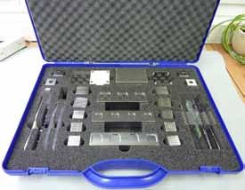 10. Rendelési információk, tartozékok és fogyóanyagok Kés, 12 cm hosszú, d-profil, Leica CM1500 / CM1800 számára Megjegyzés: késtartó tokkal 14