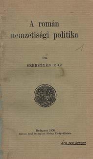 Angyalos-koronás magyar címerrel, körülötte arany színű szöveggel: Hiszek Magyarország feltámadásban. Kör alakú talpon álló farúd, tetején kampóval. Erre akasztható a zászló, nemzeti színű zsinórral.