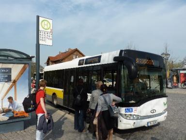 Szolgáltató: helyi közlekedési szolgáltató a mindenkor hatályos közszolgáltatási szerződés szerint (jelenleg Volánbusz Zrt.