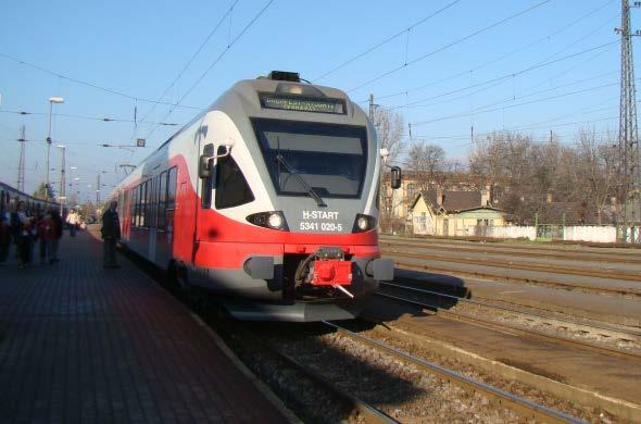 2.3.1.4 Járművek A 70-es vonalon hétköznap BDV motorvonatok és Bhv 20-05 kocsikból álló ingavonatok közlekednek, míg hétvégén ezek mellett szimpla vagy dupla Stadler Flirt motorvonatok is megjelennek.