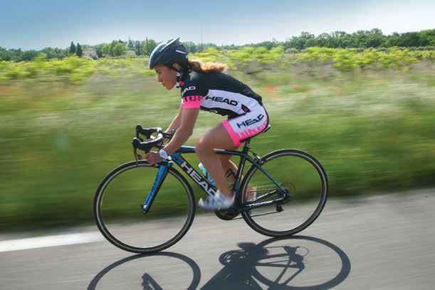 ROAD 28 8,8 Kg 8,8 Kg 28 ROAD I-SPEED II 799 990 Ft I-SPEED I 559 990 Ft carbon TPR, 54/56/58 cm Shimano - 105 dual RS505 2x11 DT Swiss carbon TPR, 53/55/58 cm Shimano - 105 dual RS5800 2x11 Shimano