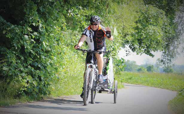 REVELO II modellével. Váltórendszere Shimano Altus és TX. Mindkét modellnél precíz teleszkóp, hidraulikus lock out zárás funkcióval. Megbízható V-fék, 3x7 sebességfokozat.