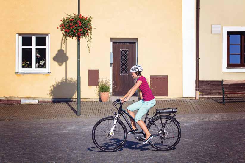 E-BIKE 28 20,2 Kg 19,9 Kg 28 E-BIKE E-CROSS MEN 899 990 Ft E-CROSS WOMAN 899 990 Ft Alu 6061 HT, 48/53 cm Shimano - Deore SLM610 1x10 Shimano - HBTX505 Alu 6061 HT, 43/48 cm Shimano - Deore SLM610