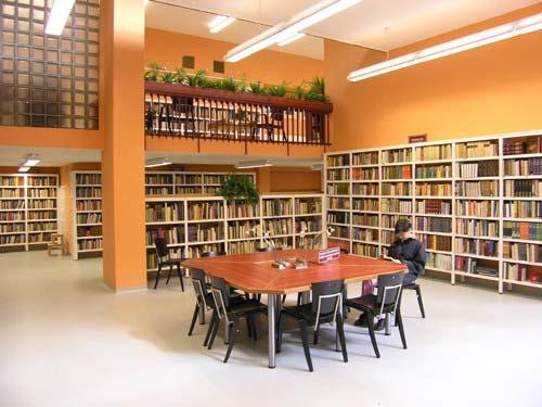 Budapesten jelenleg 490 könyvtár található, melyek magukba foglalják a szakkönyvtárakat, egyetemi, egyházi, felsőoktatási, munkahelyi stb. könyvtárakat is.