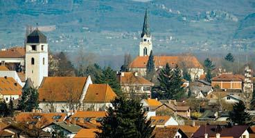 Križevci Területe: 263,72 km² Lakosság száma: 2 155 fő (Népszámlálás 201) Közúti megközelíthetőség: A települést érintő vagy átszelő fő közlekedési utak: D22, D41 sz. út Autópálya elérhetőség: A12.