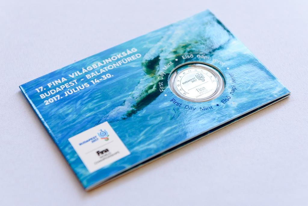 Az érmét egy szerdai sajtótájékoztatón mutatta be az MNB és a világbajnokság szervezéséért felelős Bp2017 Nkft.
