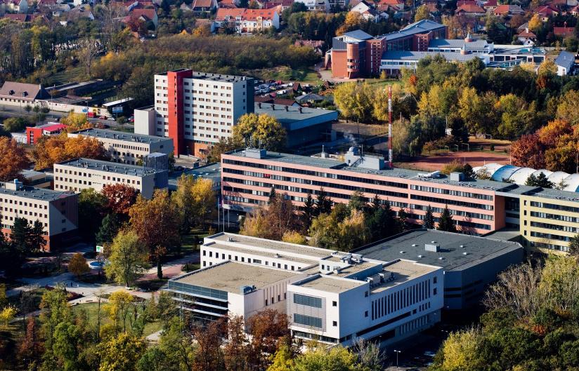 a földrajz szakos tanárjelöltek oktatása.