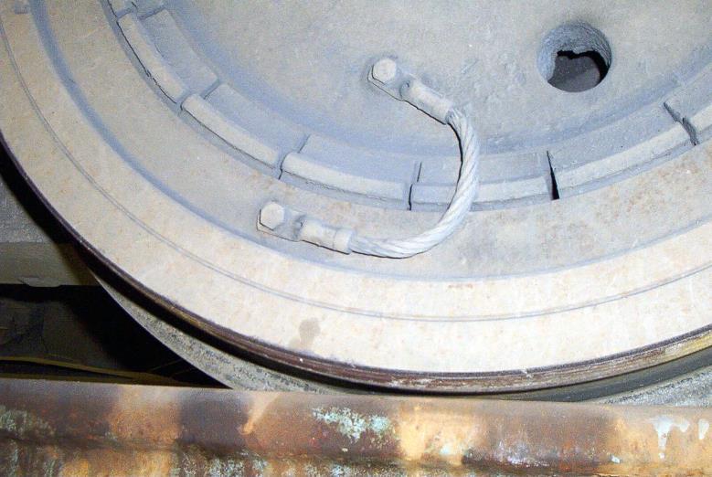 3.8. Vontatómotorok A vontatómotor 300 V-os, főáramkörű, önszellőző, 55 kw-os teljesítményű.