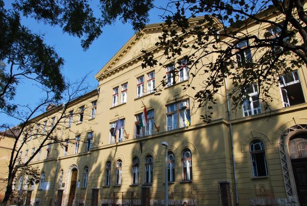 január 10-én 9:00 órakor 7623 Pécs, Rét u. 41-43., kultúrterem, majd a Tanműhely megtekintése Mi a pálya?