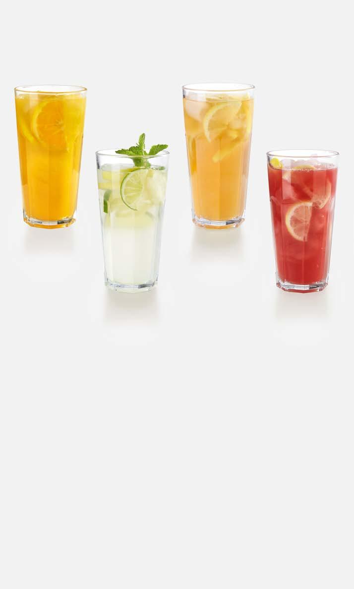 HÁZI KÉSZÍTÉSŰ ÜDÍTŐITALOK Homemade soft drinks / Hausgemachte Erfrischungsgetränke SMOOTHIE Friss gyümölcsből készült turmixok (hozzáadott cukor nélkül, laktózmentes) Fresh fruit smoothies (no added