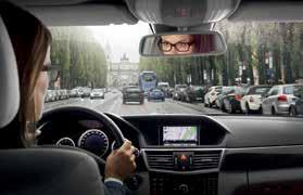 Az út, a mûszerfal és a tükrök is megfelelôen láthatók ZEISS DriveSafe Lens kialakítás A probléma A vezetés nagy figyelmet igényel a sofôr részérôl.
