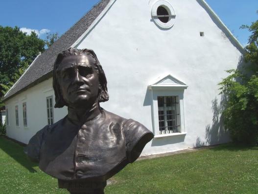 Doborjánban megtekintheti a világ egyik legnépszerűbb zongoraművészének, Liszt Ferencnek szülőházát.