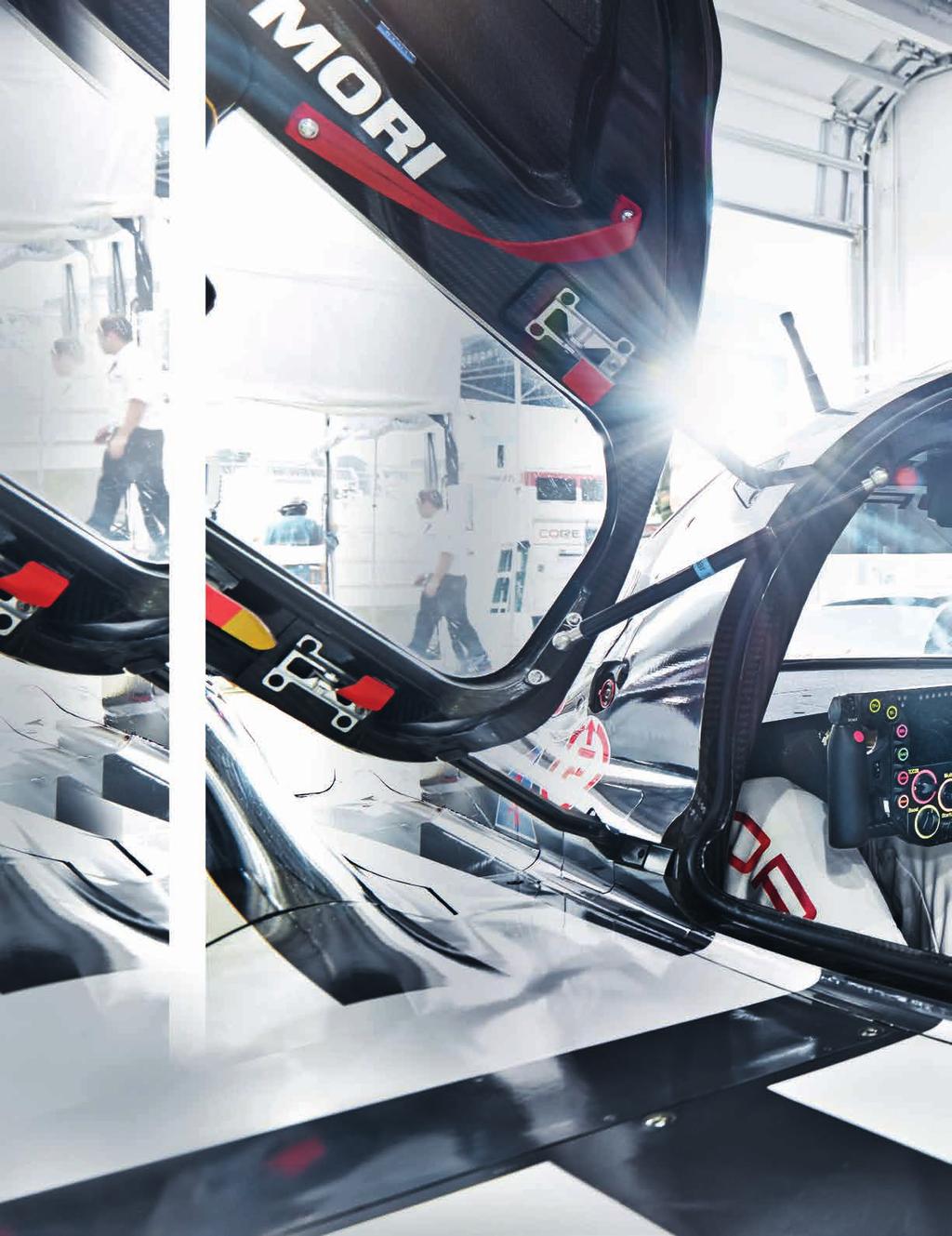 26 bevezető világpremierek technológiák ecoline systems lifecycle services DMG MORI & PORSCHE Gyártás a határértéktartományban.
