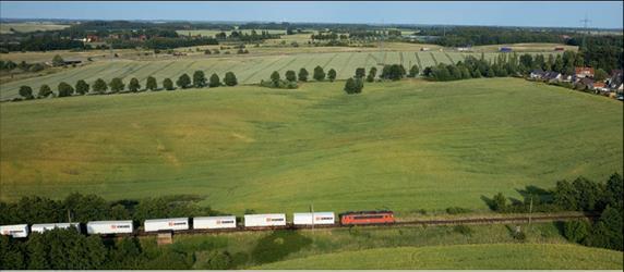 Intermodális vonatok Konténer fuvarozás A kombináltfuvarozás az Európai Unió által is kiemelt nemzetgazdasági fontosságú és preferált árutovábbítási mód.