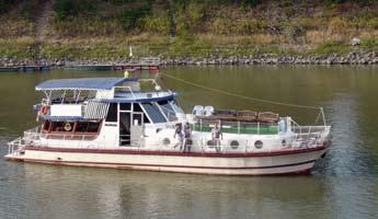 hu Sétahajózás a Tiszán Szolnokon a Tisza és a Zagyva torkolatától néhány percre, az Üdülősoron található a Viktória Yacht Club és Rendezvényház, valamint a közforgalmú