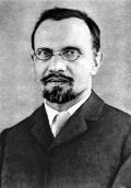 Dmitro Javornickij (1855 1940) történész, a zaporozzsjai kozákok történetének avatott szakértője. 1897-ben látott napvilágot háromkötetes munkája, A zaporozzsjai kozákok története.