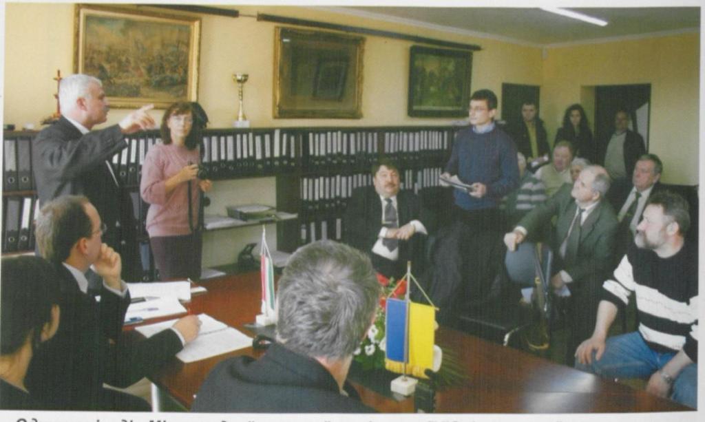 A 2011. november 18-án, Beregszászon tartott, Ukrán-magyar közös múlt és jelen: elválasztó és összekötő fehér foltok.