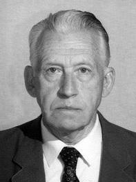 kép Csetri Elek végzős diákként a Kollégium 1943-as tablóján 15. kép Dr.