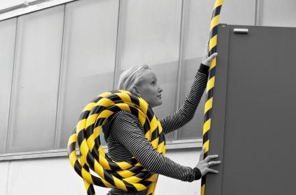 A proﬁlok könnyű és öregedés ellenálló, öntapadó réteggel kerülnek forgalomba (ez alól a B és a BB