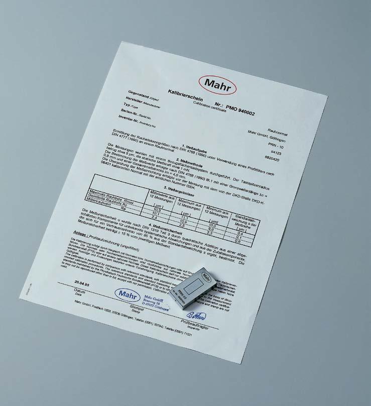 Mélységbeállító etalon a függőleges löket statikus kalibrálására, minden szabad, egy csúszótalpas és két csúszótalpas tapintóhoz. Mérőhorony mélység kb. 10 µm, 44 mm.