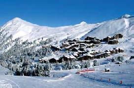 Le Domaine Paradiski (La Plagne, Les Arcs) A Vanoise Express óriás-kabinnal lehetővé vált az átjárás la Plagne és Les Arcs síterepei között.