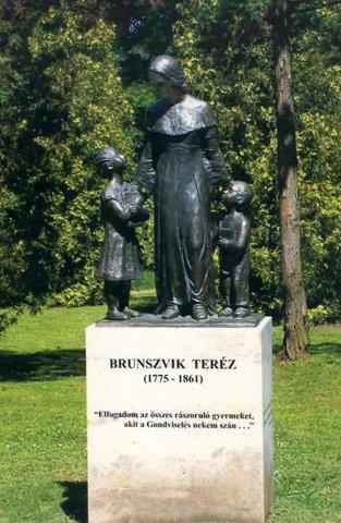 A HÁTRÁNYCSÖKKENTŐ ÓVODAI GYAKORLAT BEMUTATÁSA AZ ÓVODAI NEVELÉS ÁLTALÁNOS FELADATAIBAN: Az óvodáskorú gyermek testi és lelki szükségleteinek kielégítése,