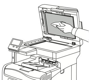 használjon Xerox üvegtisztítót. 5.