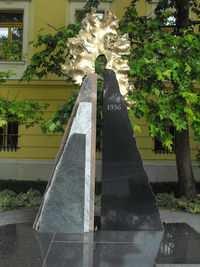 Emlékművek Az 1956-os forradalom és szabadságharc emlékműve Az 1956-os emlékmű (Györfi Sándor alkotása) Első világháborús emlékmű.