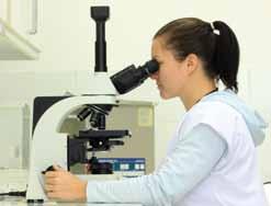 A gombák (antibiotikumok előállítása, élesz tőipar) és a baktériumok (speciális anyagok, rekombináns fehérjék és probiotikus