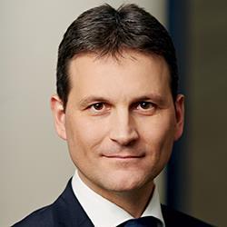 Szakértőink Veszprémi István Partner