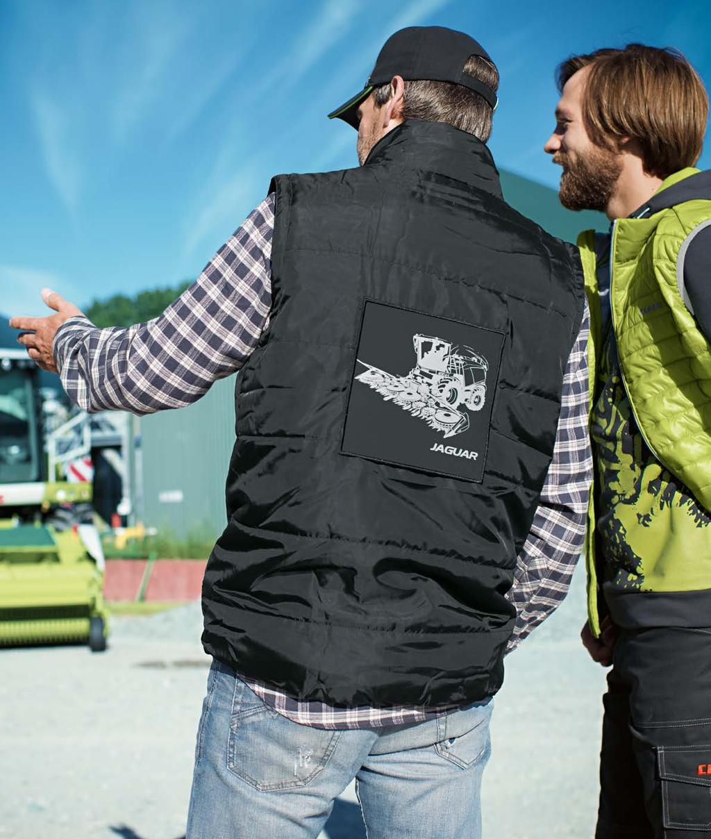 Férfi mellény Tépőzárral cserélhető gépi motívumokkal. Lexion, Jaguar, Xerion, Axion motívumokkal szállítva. 00% nylon, gépben mosható. Méretek: S-XL.