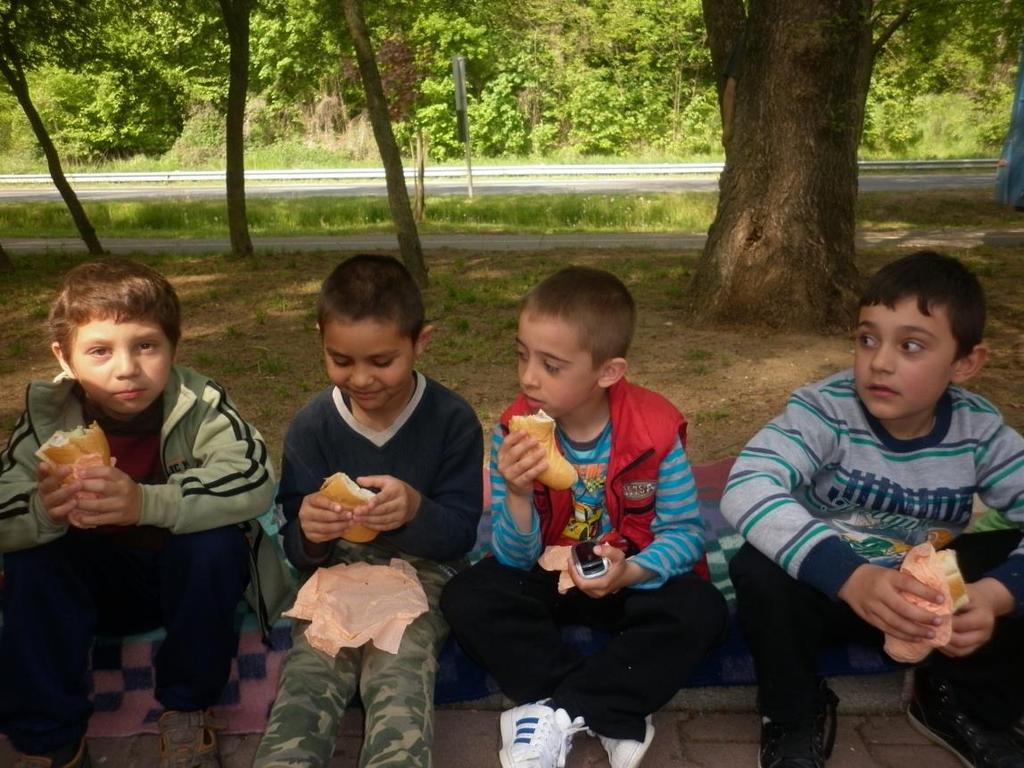07, május 12.