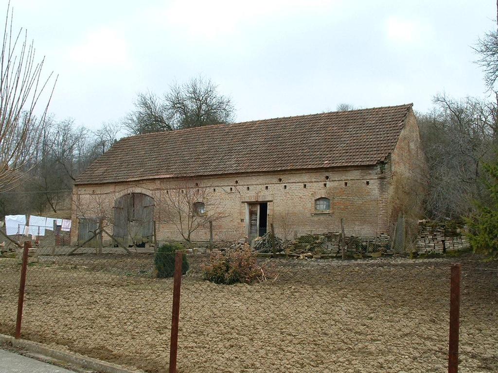 Fő u. 7 szám, 104 hrsz.