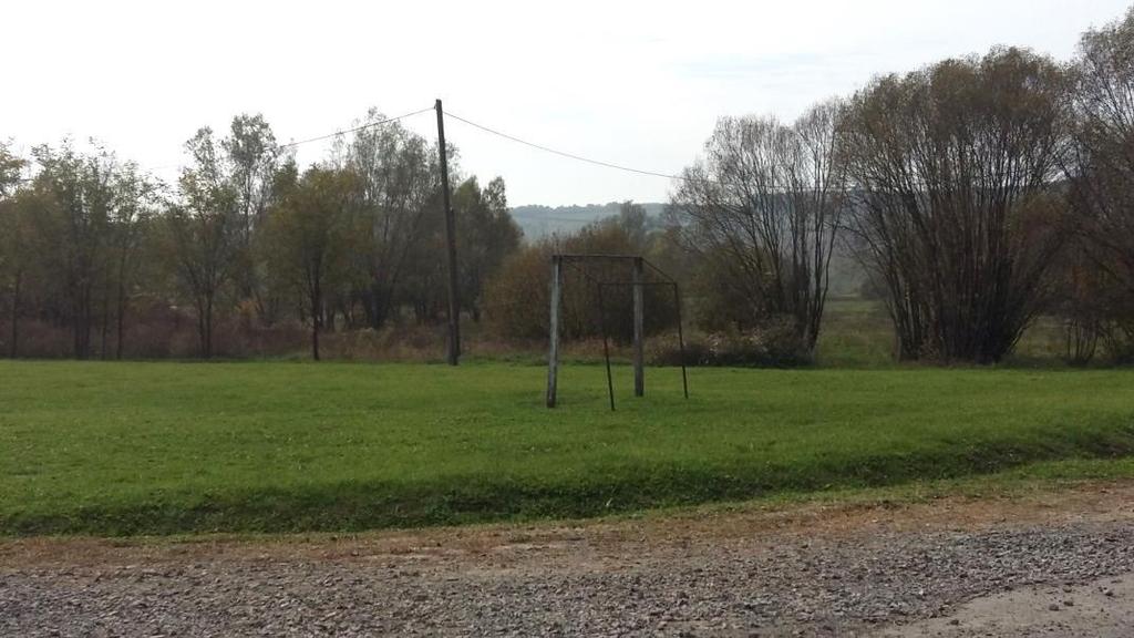 Zöldterület közpark: Hajmás településközpontjában, a Templom téren két nagyobb zöldterület található. A településközpont, így a zöldterületek is vízfolyások kereszteződésére települtek.