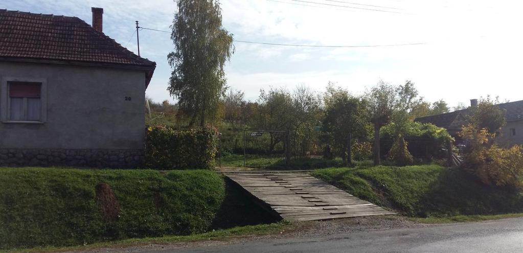 meglévő légvezetékekhez igazodó alacsony növekedésű fafajokat ajánljuk nem javasoljuk tájidegen és gyomosító fajok telepítését