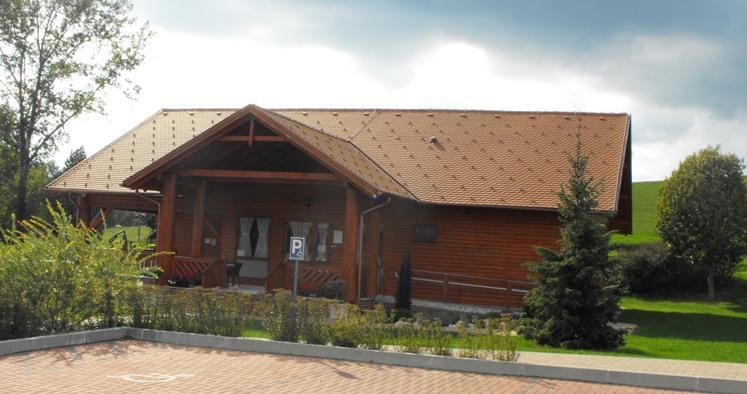 elcsalják, az étterem méretét.