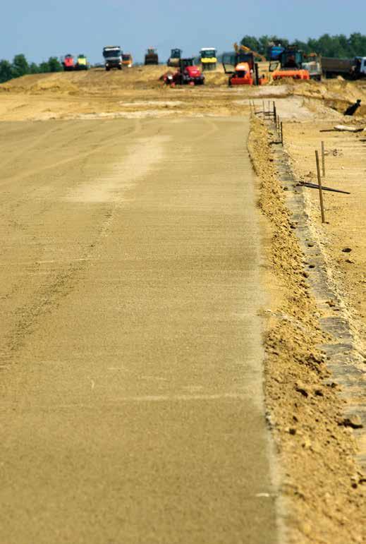 autópálya+ 15,4 km főút hossz / Length (motorway+main road) 230 545 t Aszfalt / Asphalt 148 936 m 3 Beton / Concrete 3 257