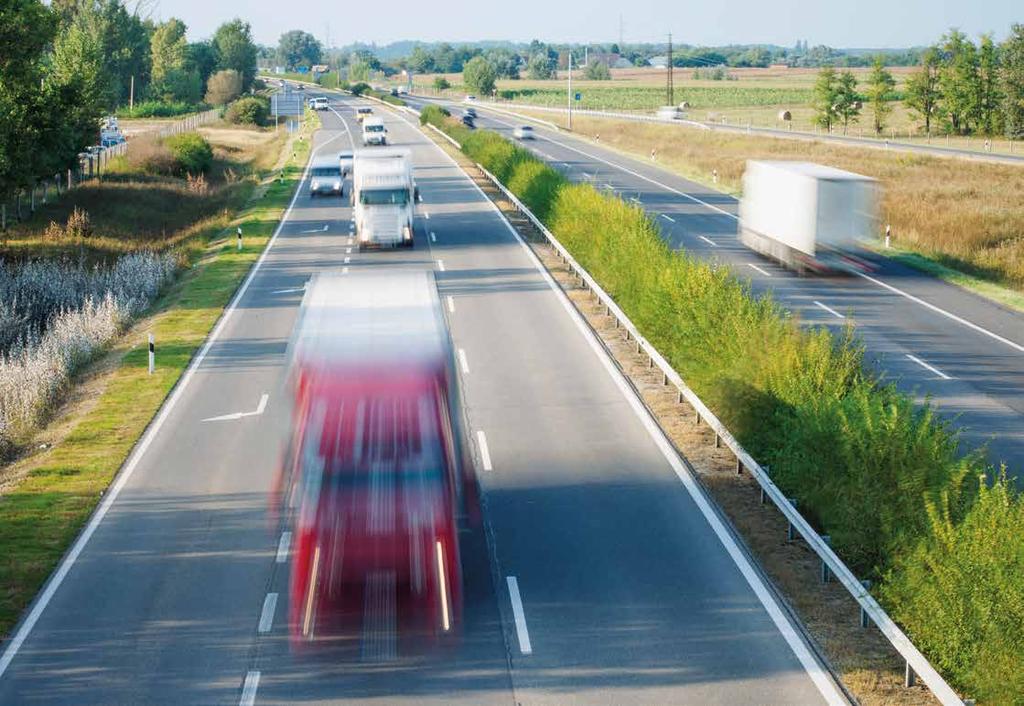 Gyorsforgalmi utak / motorways 17 km hossz /