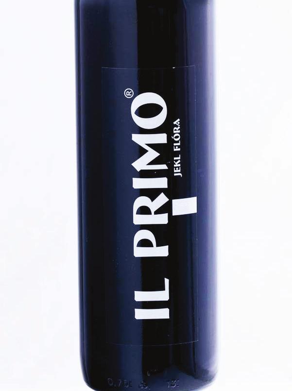3 év $ Pinot noir Intenzív illat.