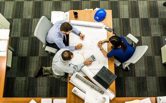 Foglalkoztatás 10 milliárd forintos munkahelyteremtő program indul vállalkozásoknak Augusztus elsejétől nyílt pályázatot hirdet a mikro-, kis- és középvállalkozások munkahelyteremtő beruházásainak